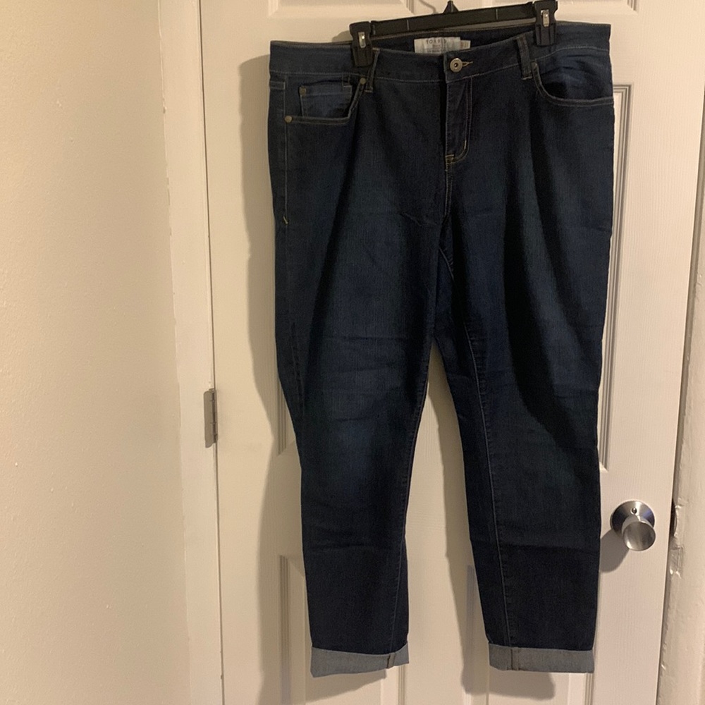Torrid 18T curvy skinny jeans
